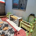 Proyectos jardinera con plantas y gravilla decorativa 10